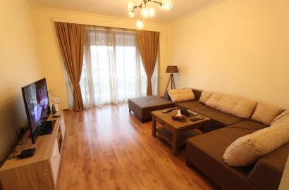 იყიდება ახალი გარემონტებული 5 ოთახიანი ბინა